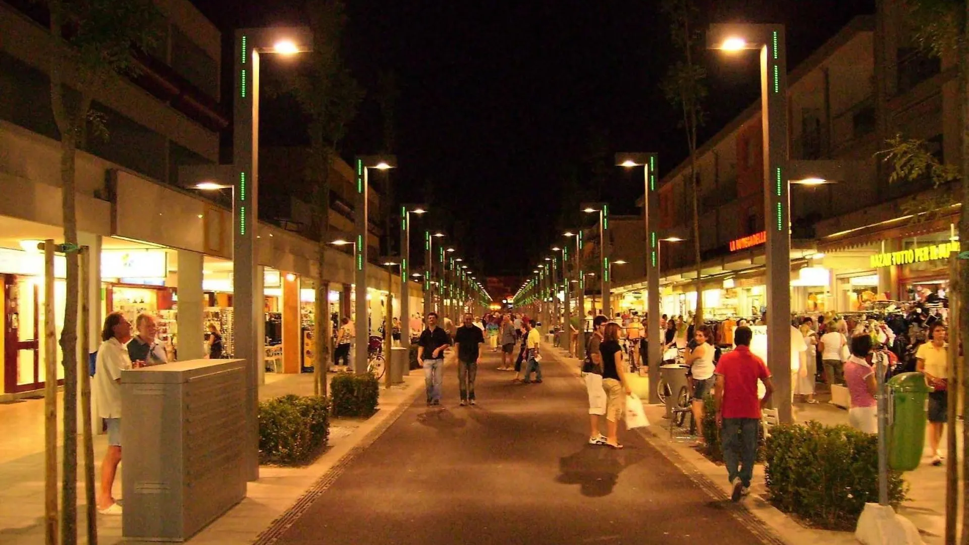 Beautiful Apartment Lighted By The Sun - Beahost Rentals Bibione 0*,  Italy